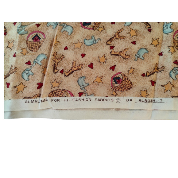 4.5 yards of 90's Crafting Fabric 2 Patterns - Picture 4 of 4
